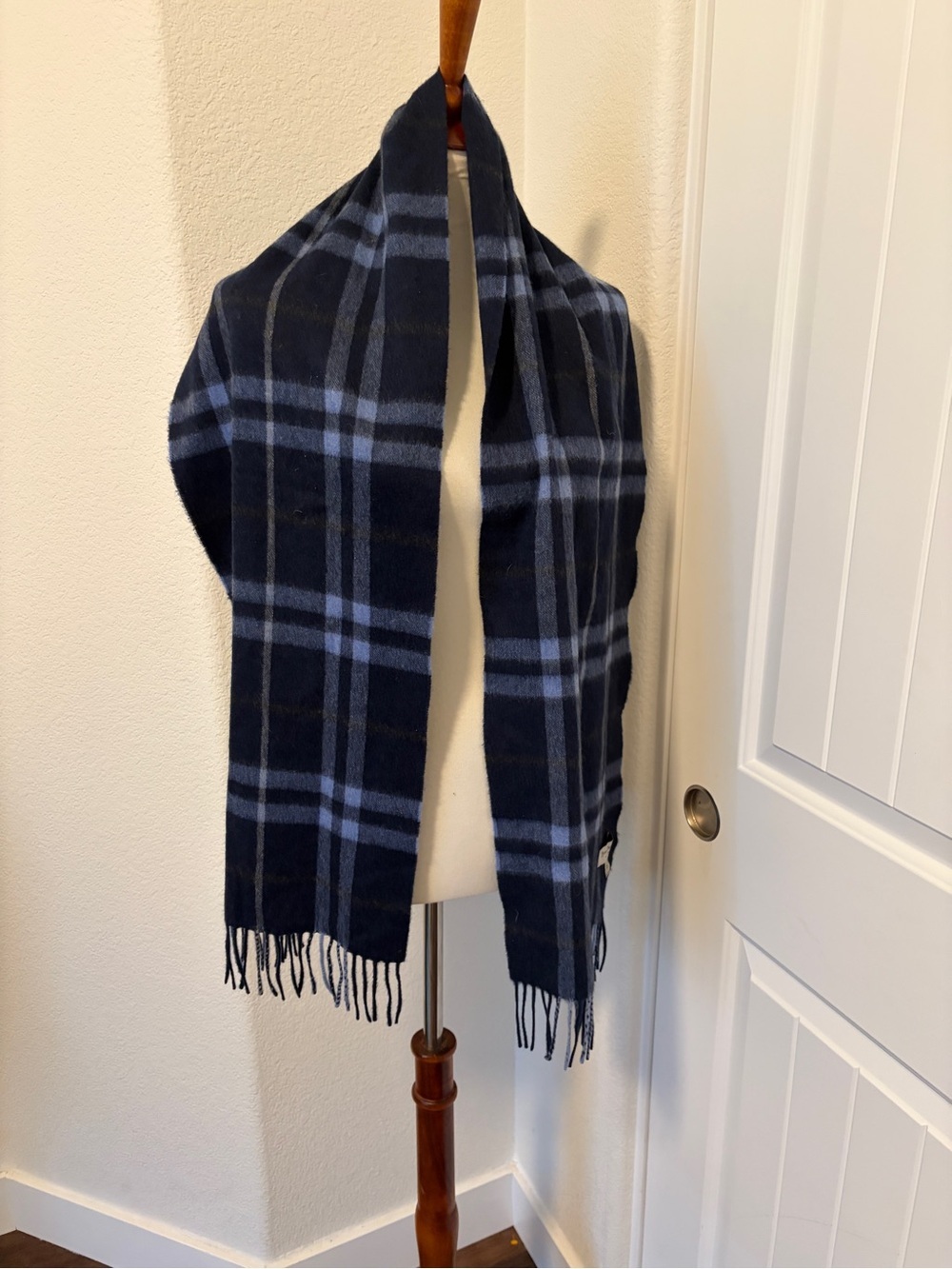 Hickey Freeman Blue Plaid Cashmere Scarf